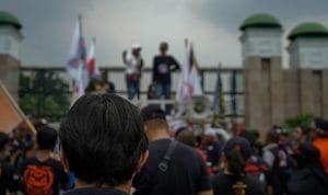 Krisis kepercayaan DPR 