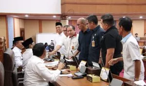 dprd batam dprd batam