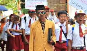 Peran Guru sebagai Agen Demokrasi: Menguatkan Nilai Kebangsaan di Ruang Kelas Peran Guru sebagai Agen Demokrasi: Menguatkan Nilai Kebangsaan di Ruang Kelas