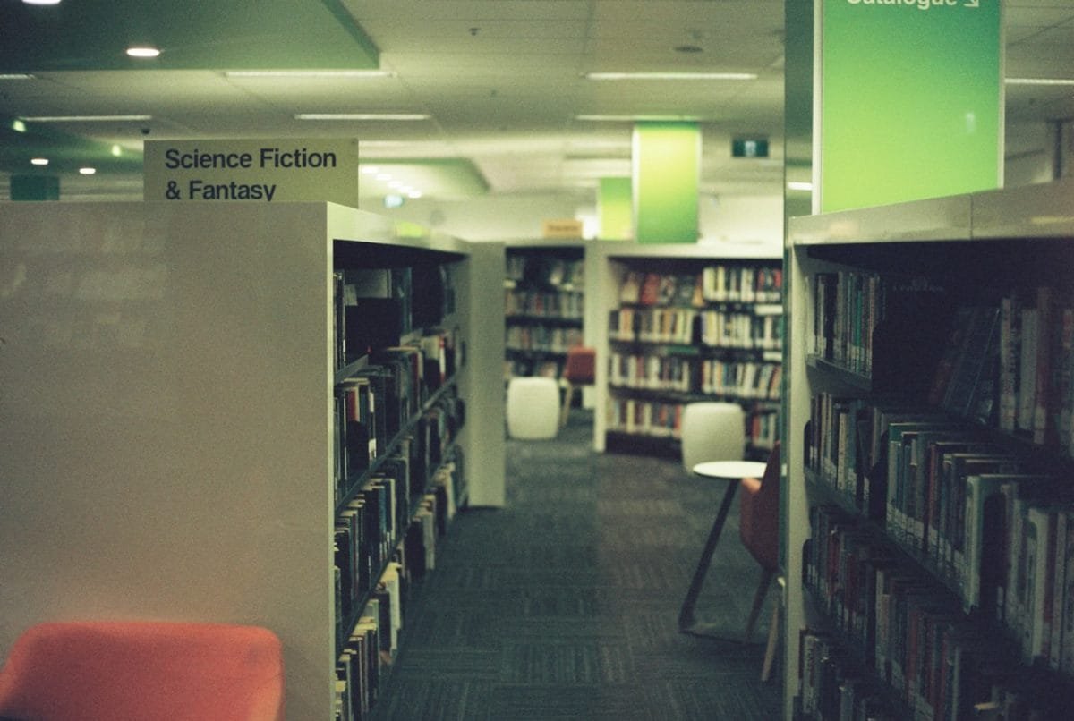 Pendidikan Kewarganegaraan dalam Era Digital: Tantangan Literasi dan Disinformasi mata dan telinga rakyat