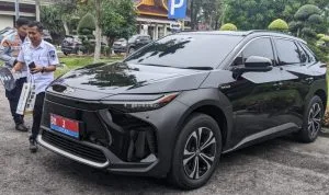 mobil listrik dprd jatim