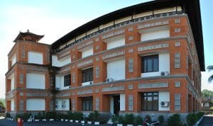 Projection: Equirectangular (2)FOV: 126 x 106Ev: 12.39 dprd karangasem