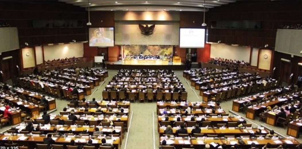 Parlemen Adalah Lembaga Politik sistem Politik Indonesia, Politik, Hukum, dan Pendidikan Kewarganegaraan: Simbiosis Penting untuk Masa Depan Bangsa