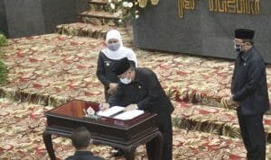 78ce595f74baa93879cca4a025da5d3d