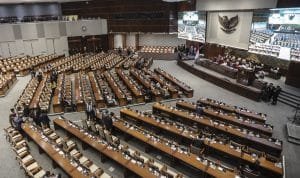 DPR RAPAT PARIPURNA KE 8 DWI PAMBUDO RM4 scaled 1