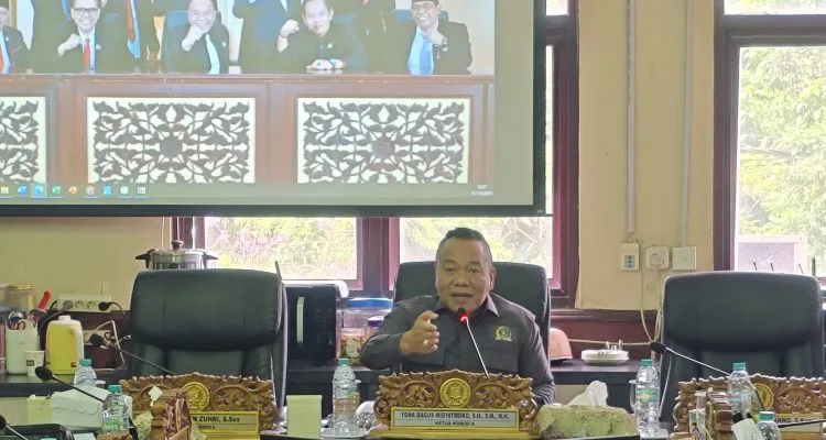 Cak yebe DPRD Surabaya pemkot Surabaya