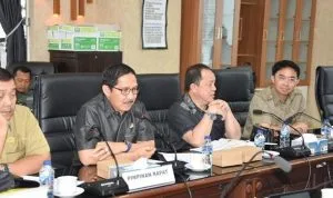 Pembahasan Raperda Riset dan Inovasi Daerah