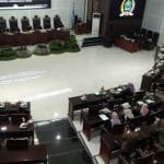 Suasana rapat paripurna di DPRD Kota Malang ranperda perpustakaan