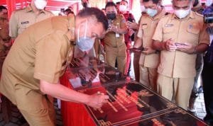 peresmian-sman-1-guru-lombok-prasasti.jpg peresmian sman 1 guru lombok prasasti