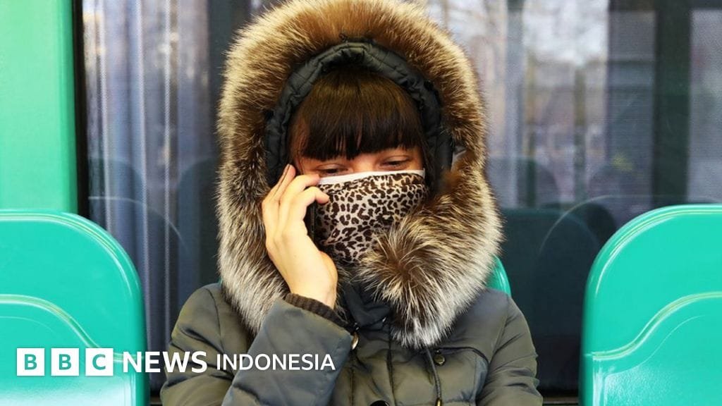 111078185 mask italy getty 976