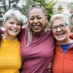 69536 ilustrasi perempuan sedang bercengkrama unsplashcom