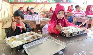 AA1QzrDR