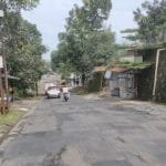 kondisi jalan raya sindangwangi kabupaten majalengka yang belum dihotmiks