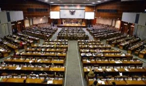 perbandingan sistem pemerintahan presidensial dan parlementer