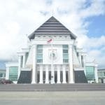 tampak depan kantor Gub. Sulbar 2