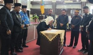 AA1RwIbk.jpg AA1RwIbk