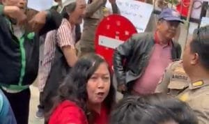 Isu China Isu 'China' Memicu Perselisihan Anggota DPRD