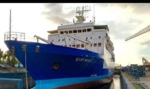 Kapal Pelni KM Sirimau