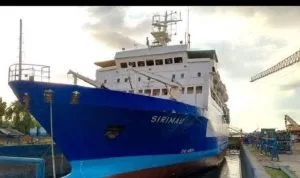 Kapal Pelni KM Sirimau