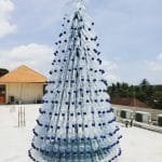 Limbah Disulap jadi Pohon Natal