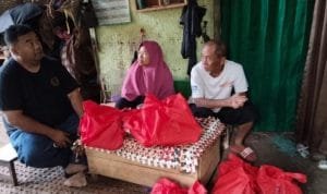 b61ad ramadhan memberikan bantuan