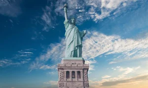 fakta patung liberty