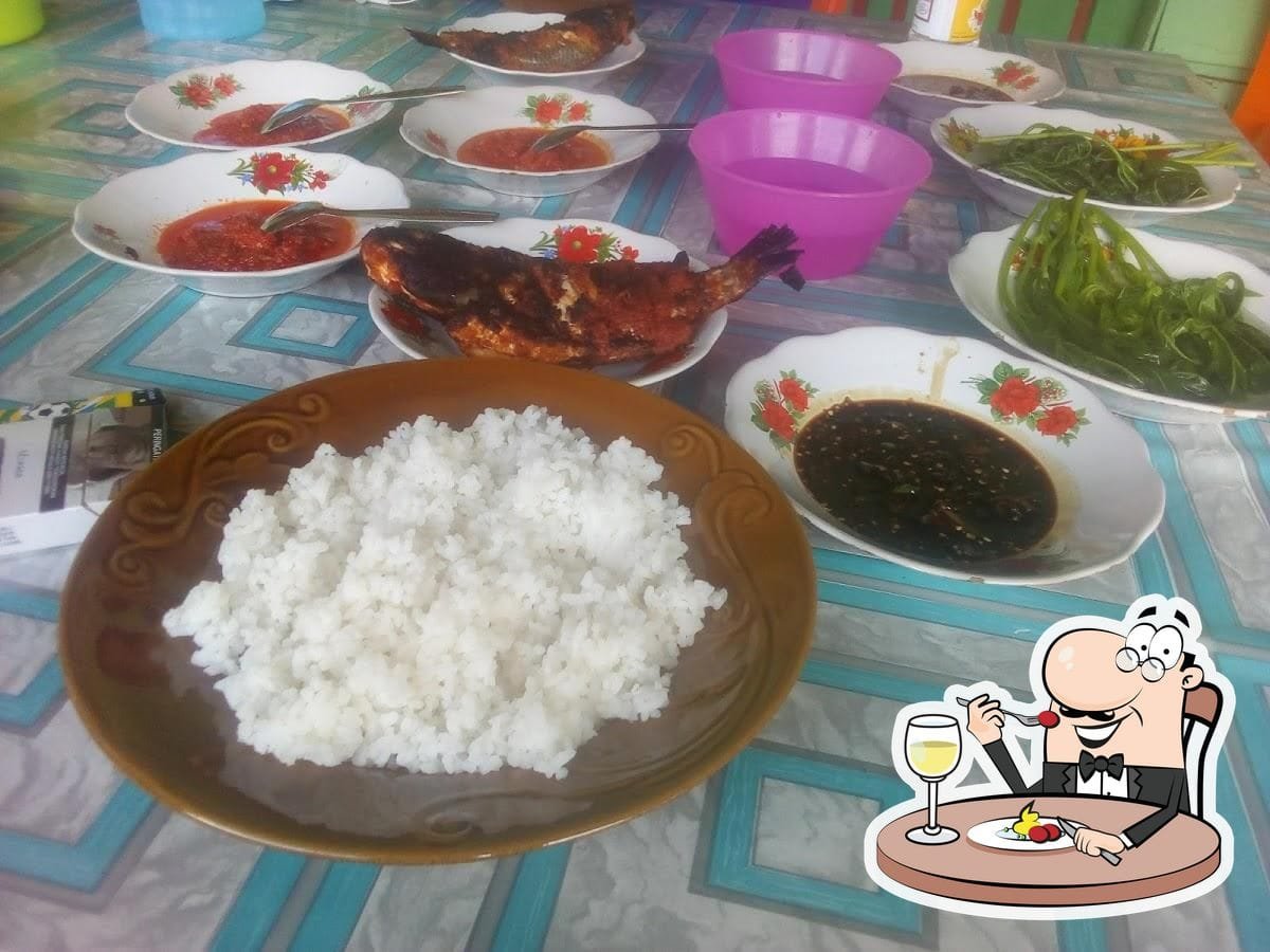 r007 warung makan ikan bakar Sabri meals