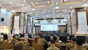 DPRD Balangan Tindaklanjuti Beberapa Raperda Usulan Pemkab Balangan 1 300x170 1