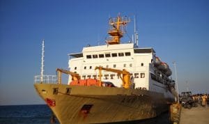 KM%2BAWU%2Bsaat%2Bberlabuh%2Bdi%2Bpelabuhan%2BBiu%2BSabu%2BTimur.JPG Jadwal Kapal Laut, Kumai, NTT, Surabaya, NTB, Bali