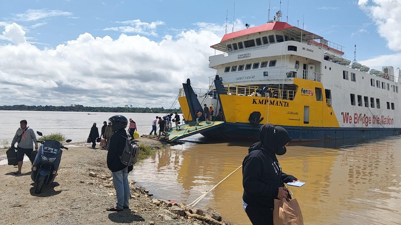 Kapal-Feri-KTT-12072025jpg.jpg Kapal Feri KMP Manta, Rute Tana Tidung-Tarakan