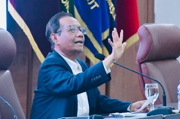 Pandji Pragiwaksono,Wapres Gibran,  Mahfud MD