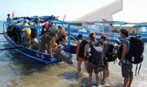 Pelabuhan-Bangsal.jpg Pelabuhan Bangsal