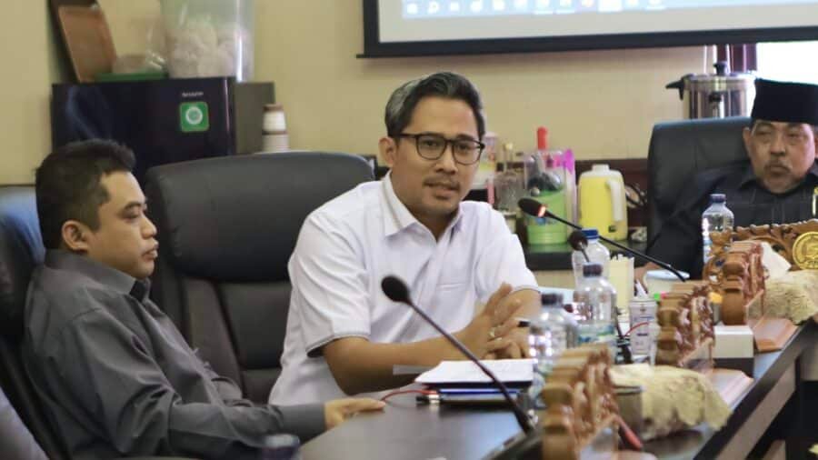 Pansus DPRD Surabaya , Komite Khusus, Gerindra Surabaya,Kampung Cerdas, presiden Prabowo