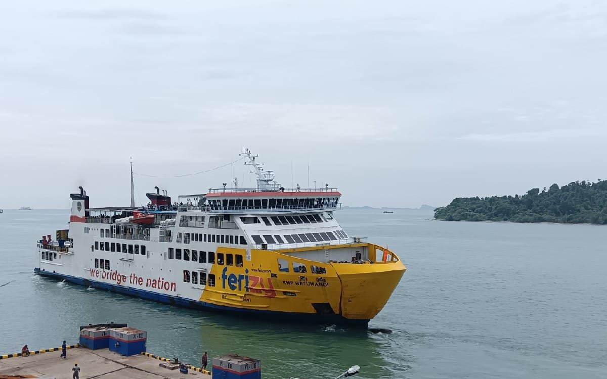 Jadwal Kapal Ferry ,KMP Mamberamo Foja
