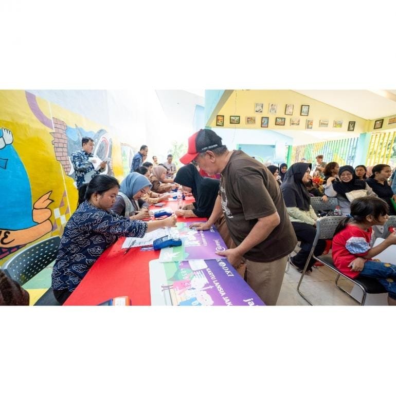 ini lokasi dan tanggalnya bank dki distribusikan kartu bantuan sosial 21323