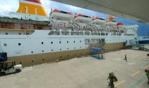 kapal pelni di kaltim siap berlayar