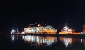 kapal pelni km bukit siguntang berlabuh di pelabuhan tunon taka nunukan tuyh