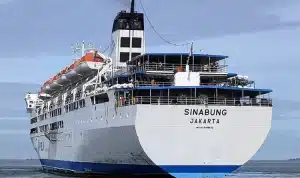 kapal pelni km sinabung 2665942556