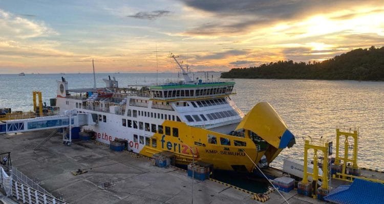 Jadwal Kapal Pelayan Rute Tobaku-Siwa