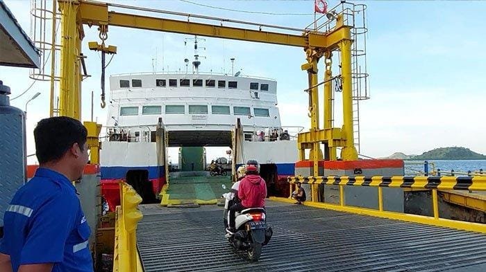 Kapal Feri Lintas Lombok-Bali