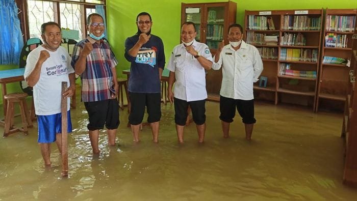 suasana sekolah yang kebanjiran 1 169