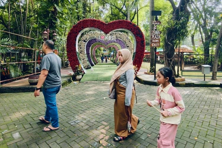 Kebun Binatang Surabaya