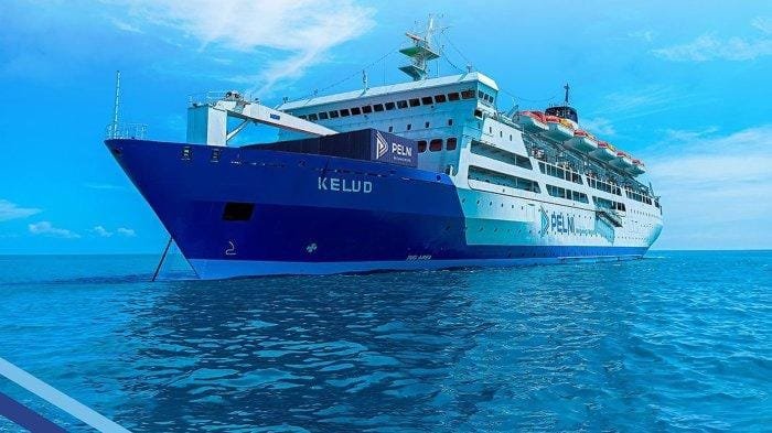 Kapal Pelni KM Kelud melayani penyeberangan laut ke berbagai daerah 2312025 1