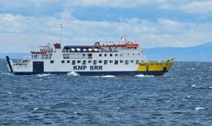 Keindahan KMP BRR saat berada di tengah laut