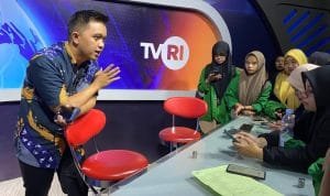 Mahasiswa Jurnalistik UIN Alauddin Belajar Manajemen Media Massa di TVRI Sulsel