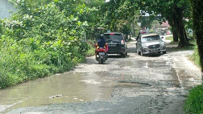 jalan sekuntum rusak pku