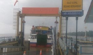 kapal feri pelabuhan taa 1