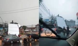 papan-reklame-di-depok-roboh.jpg papan reklame di depok roboh
