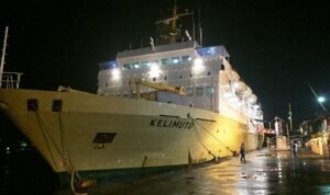 KAPAL PELNI KM KELIMUTU