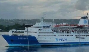 KM Sinabung Senin 11 nove 4